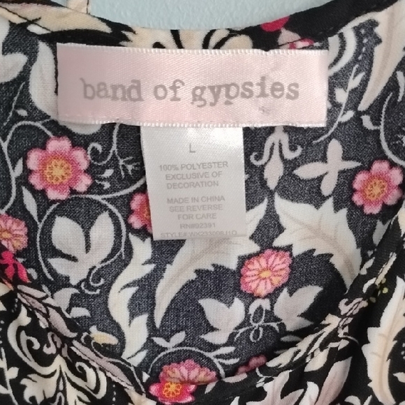 🌹 Band of Gypsies Black and Pink Floral Long Sleeve Midi Dress Size Large - Picture 2 of 6